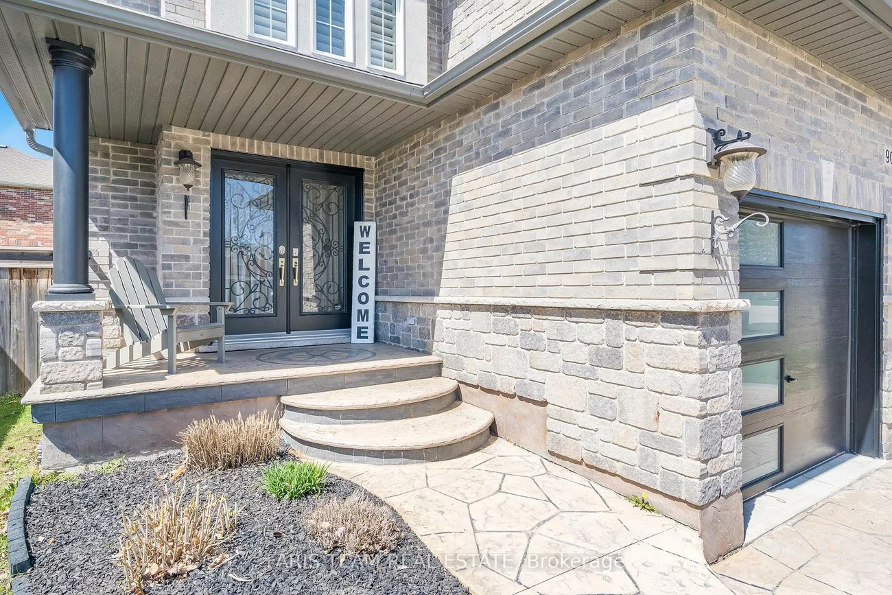 907, Booth, Alcona, Innisfil