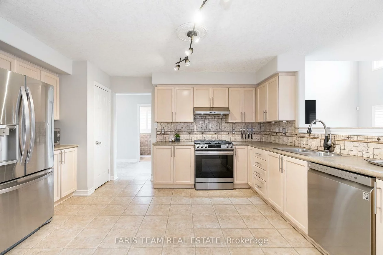 907, Booth, Alcona, Innisfil