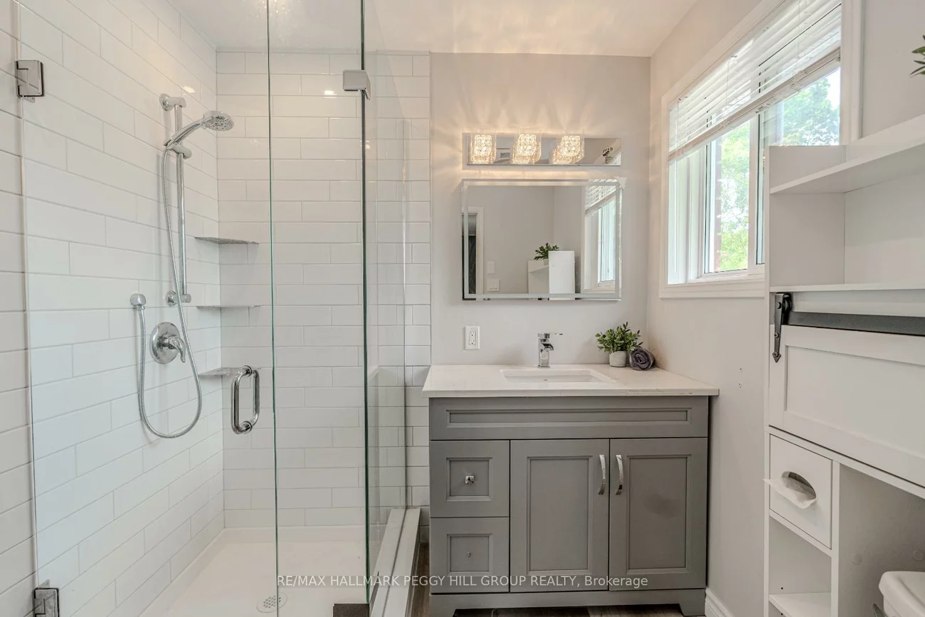 2076, Chantler, Stroud, Innisfil