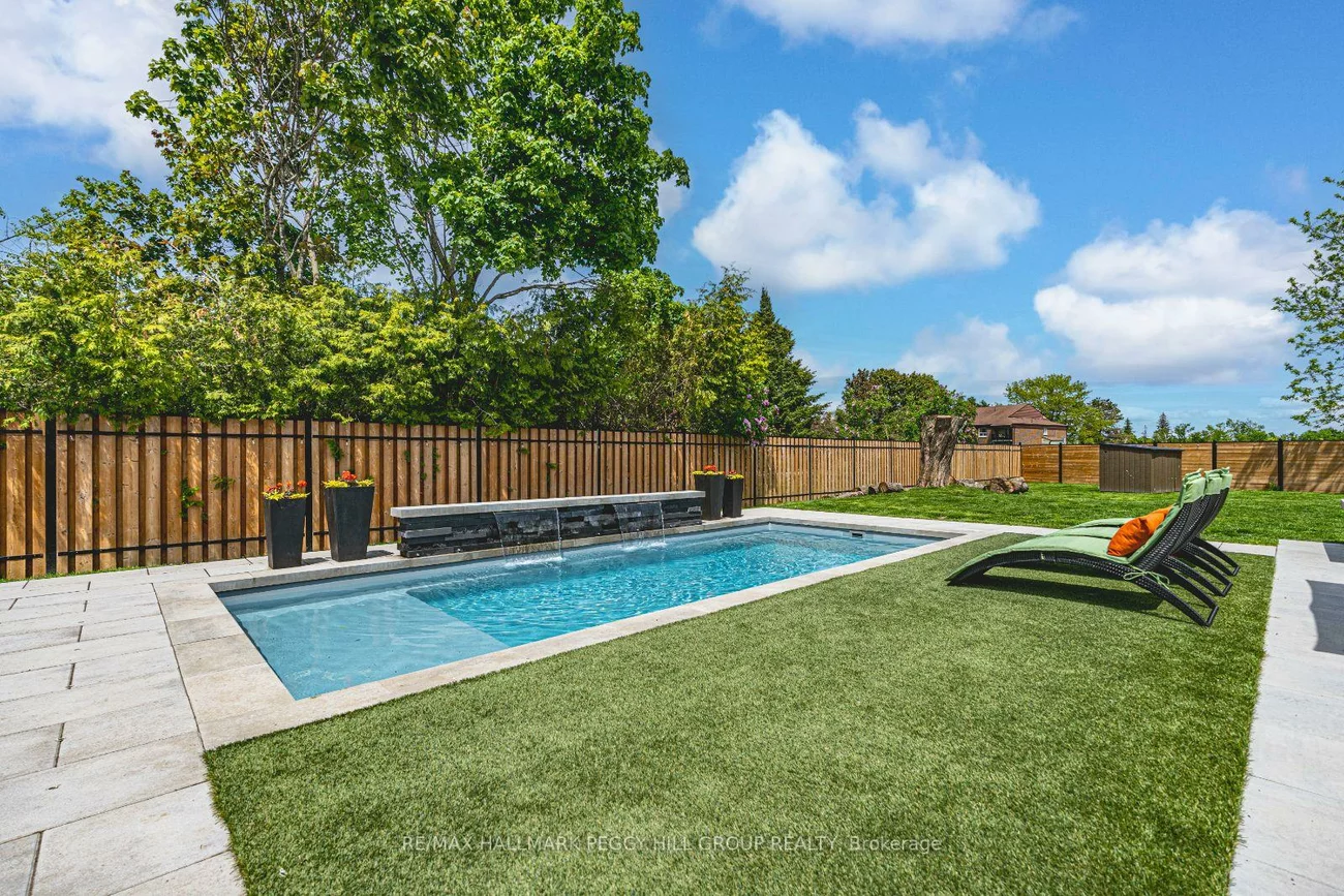 2076, Chantler, Stroud, Innisfil