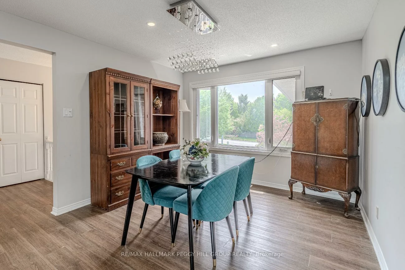 2076, Chantler, Stroud, Innisfil