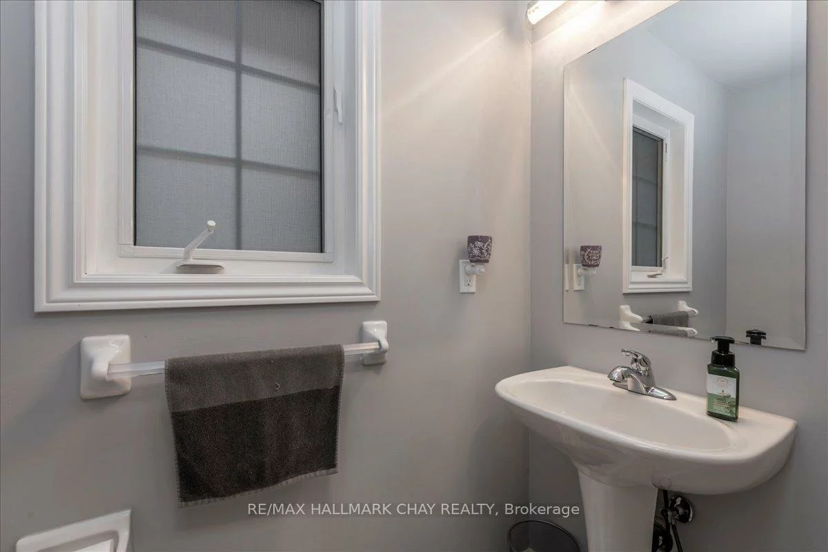 1300, Hunter, Alcona, Innisfil
