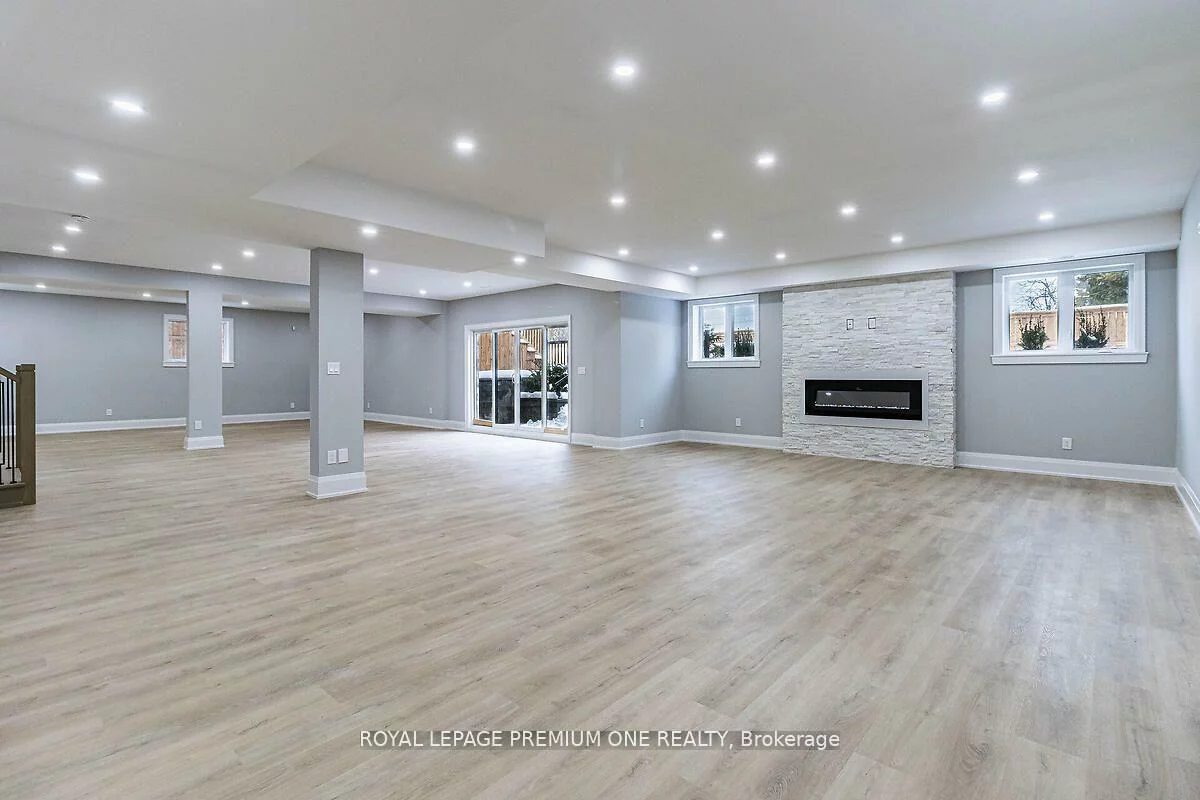 225, Sunnybrae, Stroud, Innisfil