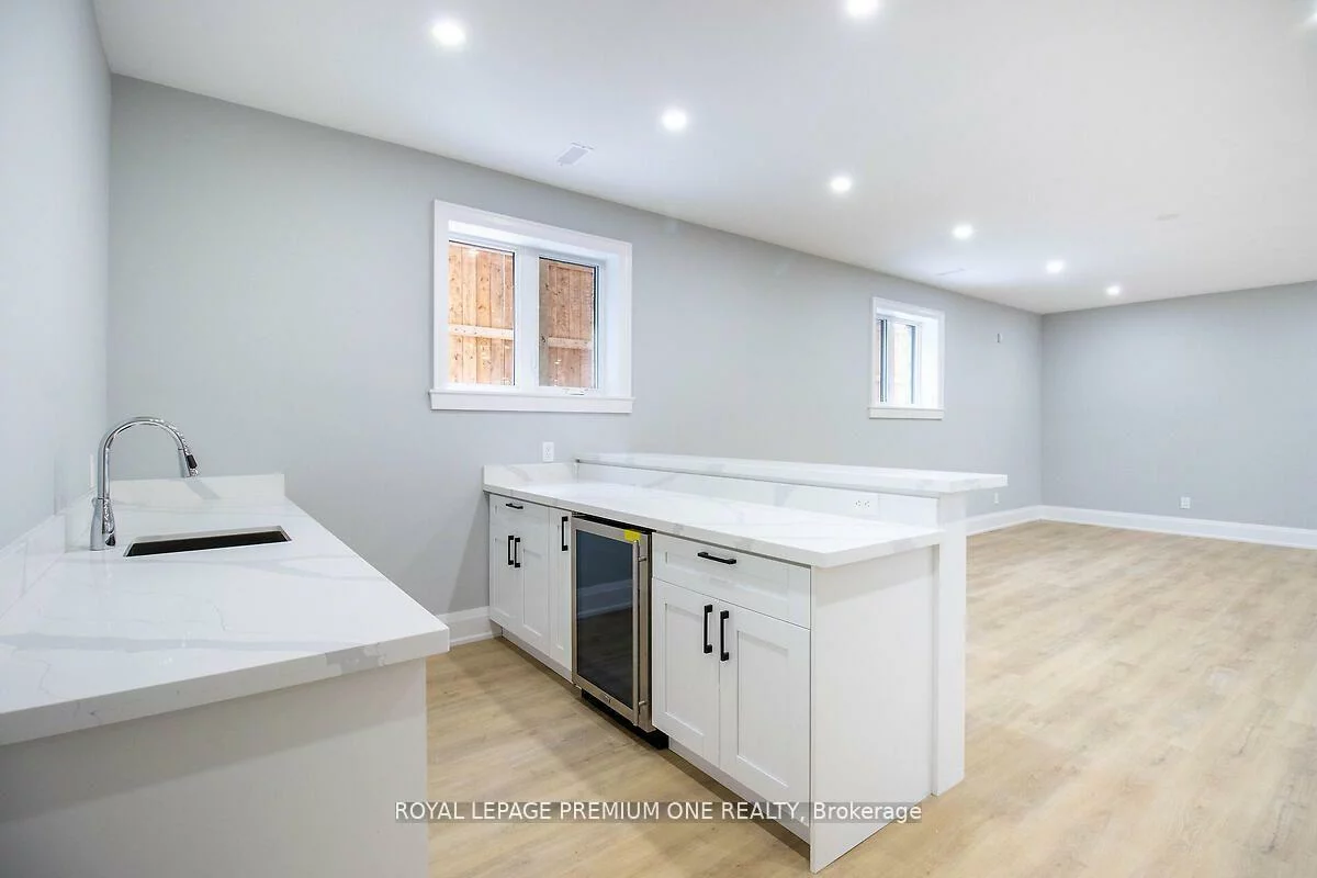 225, Sunnybrae, Stroud, Innisfil