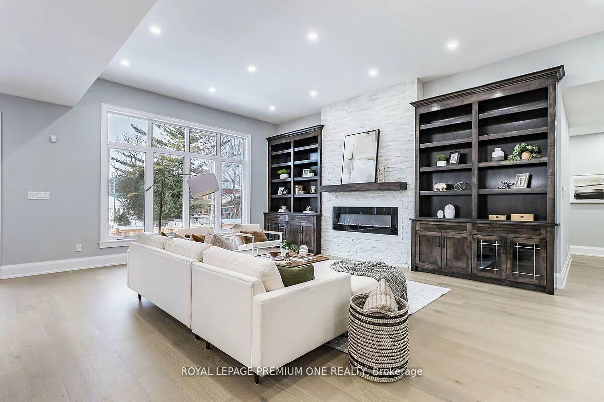 225, Sunnybrae, Stroud, Innisfil