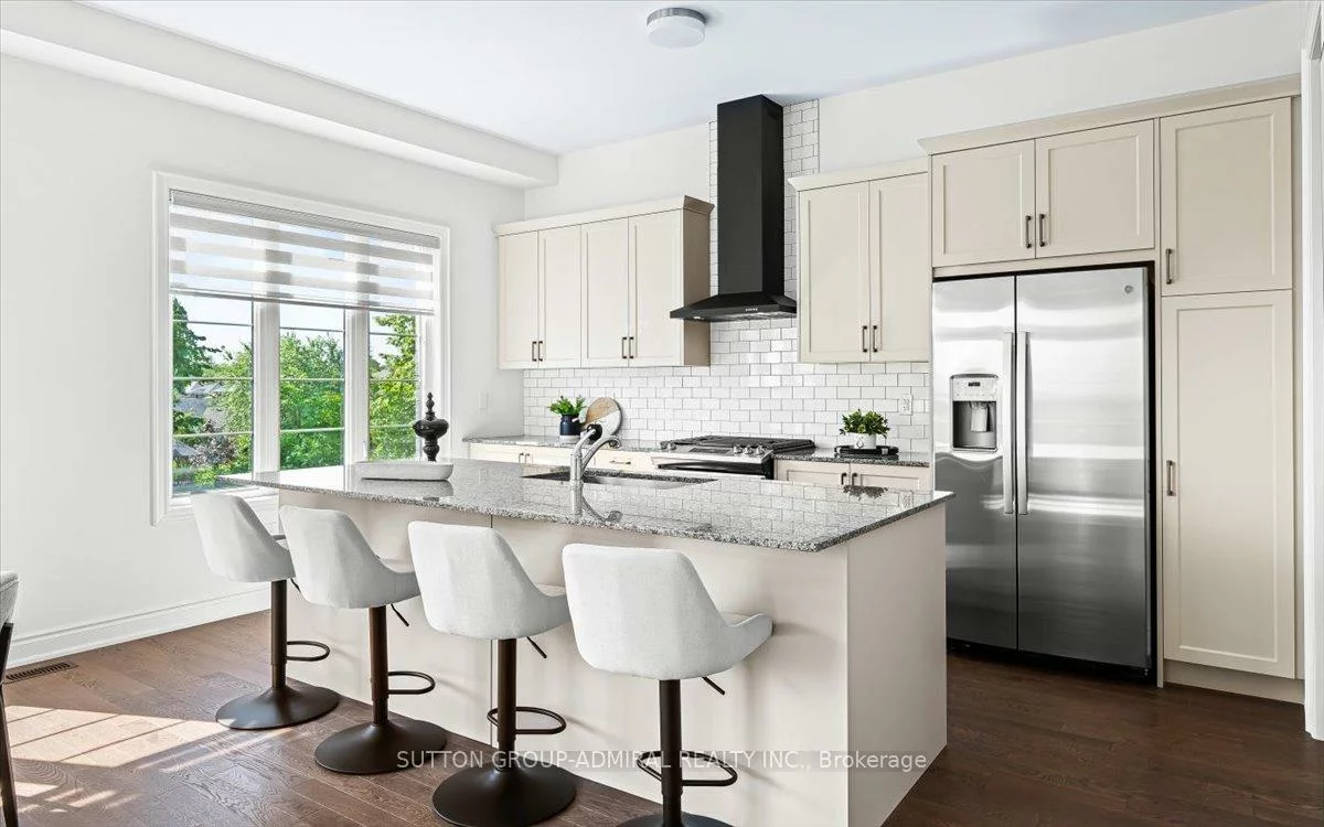 1369, Blackmore, Alcona, Innisfil