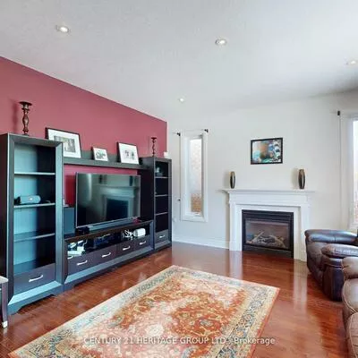 896, Booth, Alcona, Innisfil