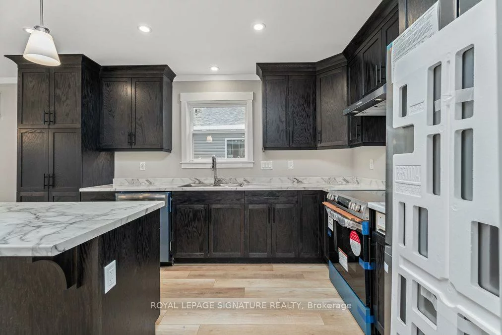 18, Briar Wood, Cookstown, Innisfil