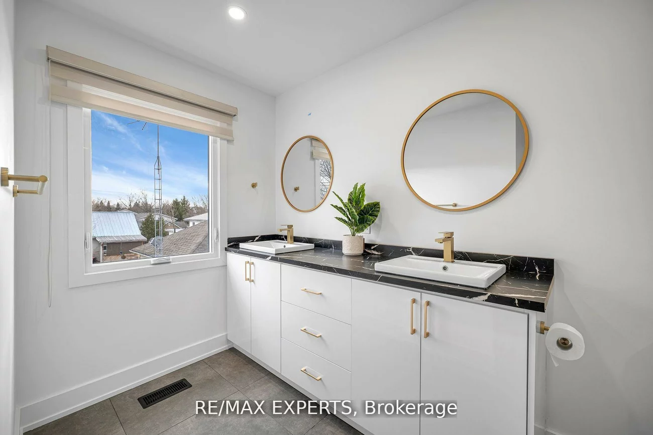 1004, Robinson, Lefroy, Innisfil