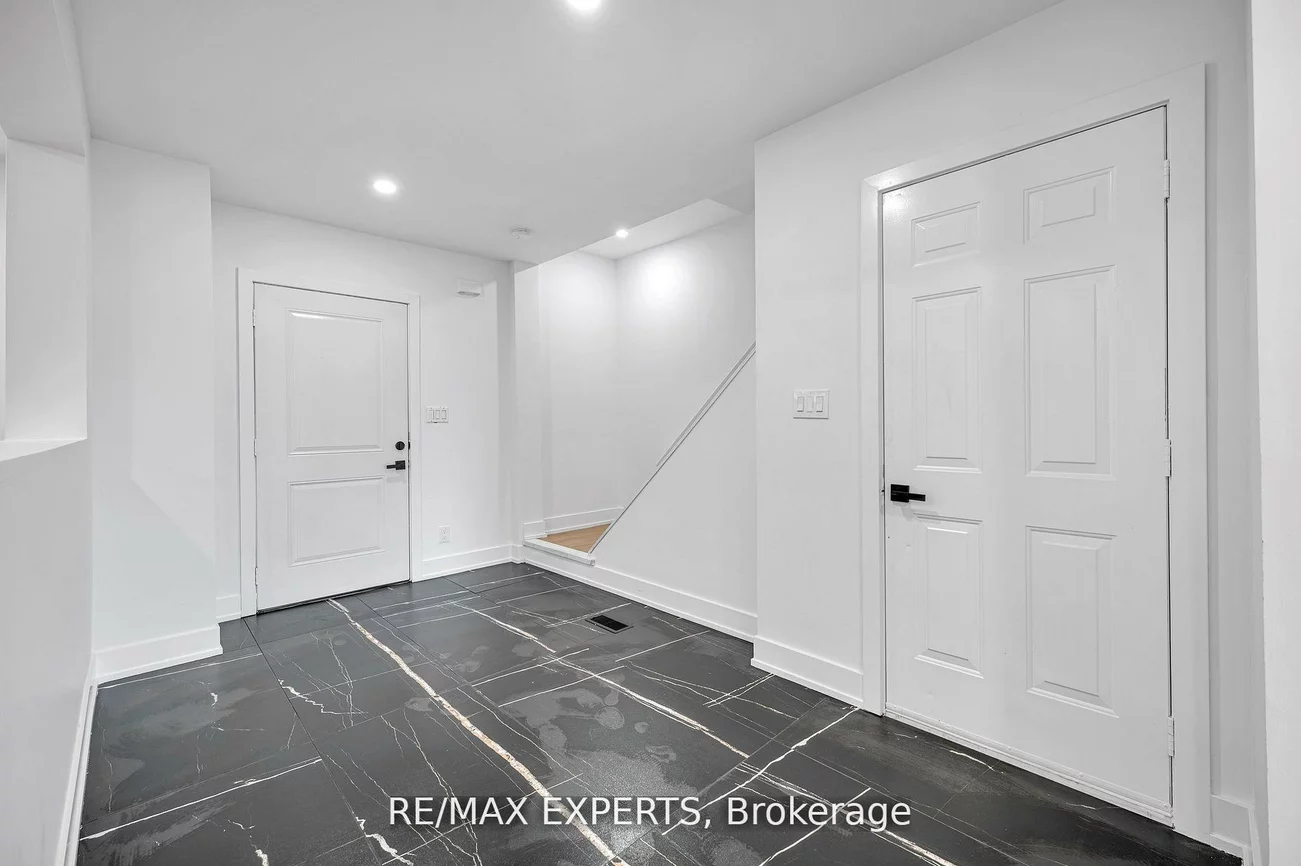 1004, Robinson, Lefroy, Innisfil