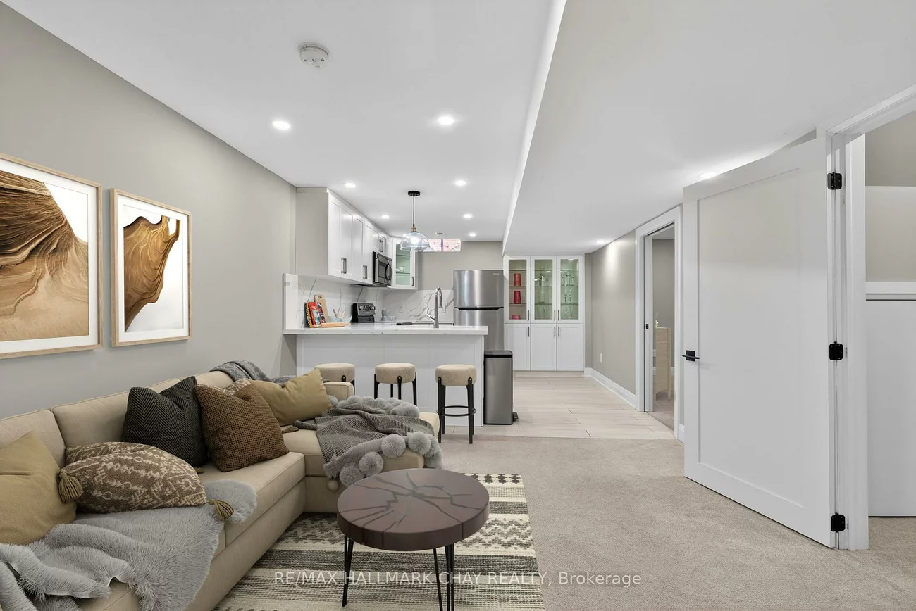 2731, Shering, Stroud, Innisfil