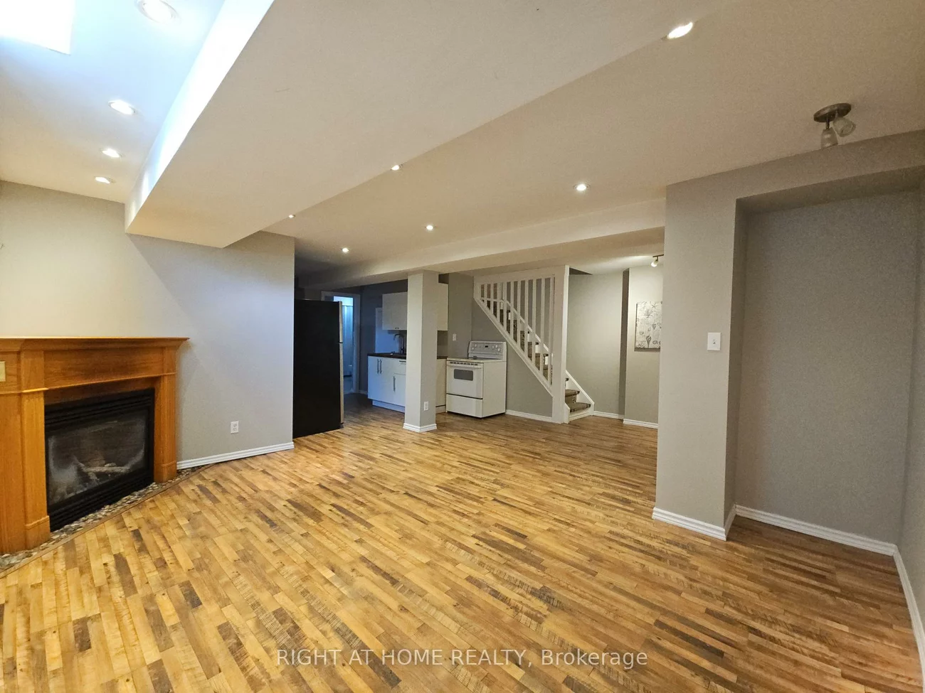 1183, Andrade, Alcona, Innisfil