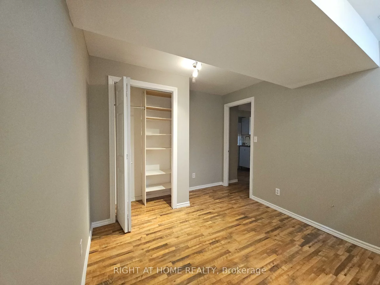 1183, Andrade, Alcona, Innisfil