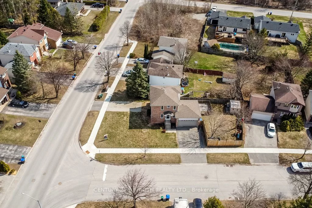 695, Candaras, Alcona, Innisfil