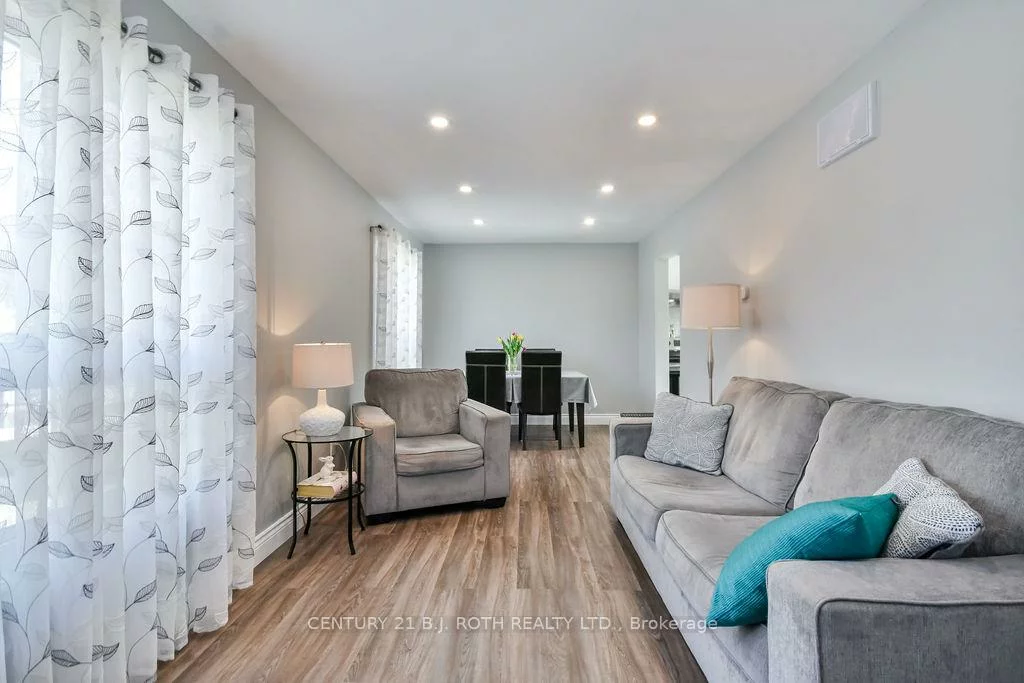695, Candaras, Alcona, Innisfil
