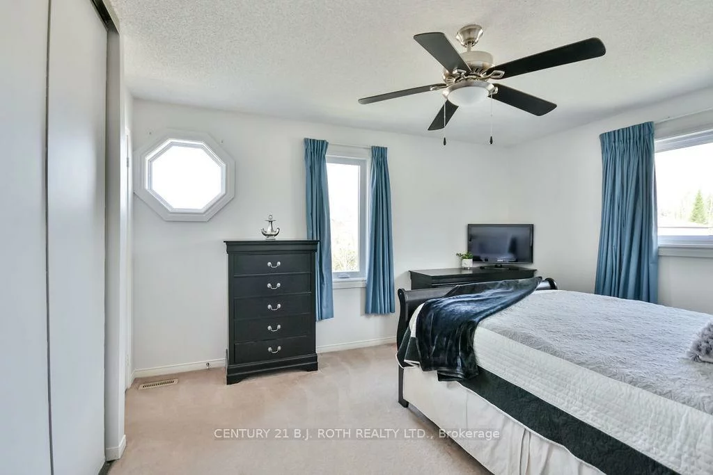 695, Candaras, Alcona, Innisfil