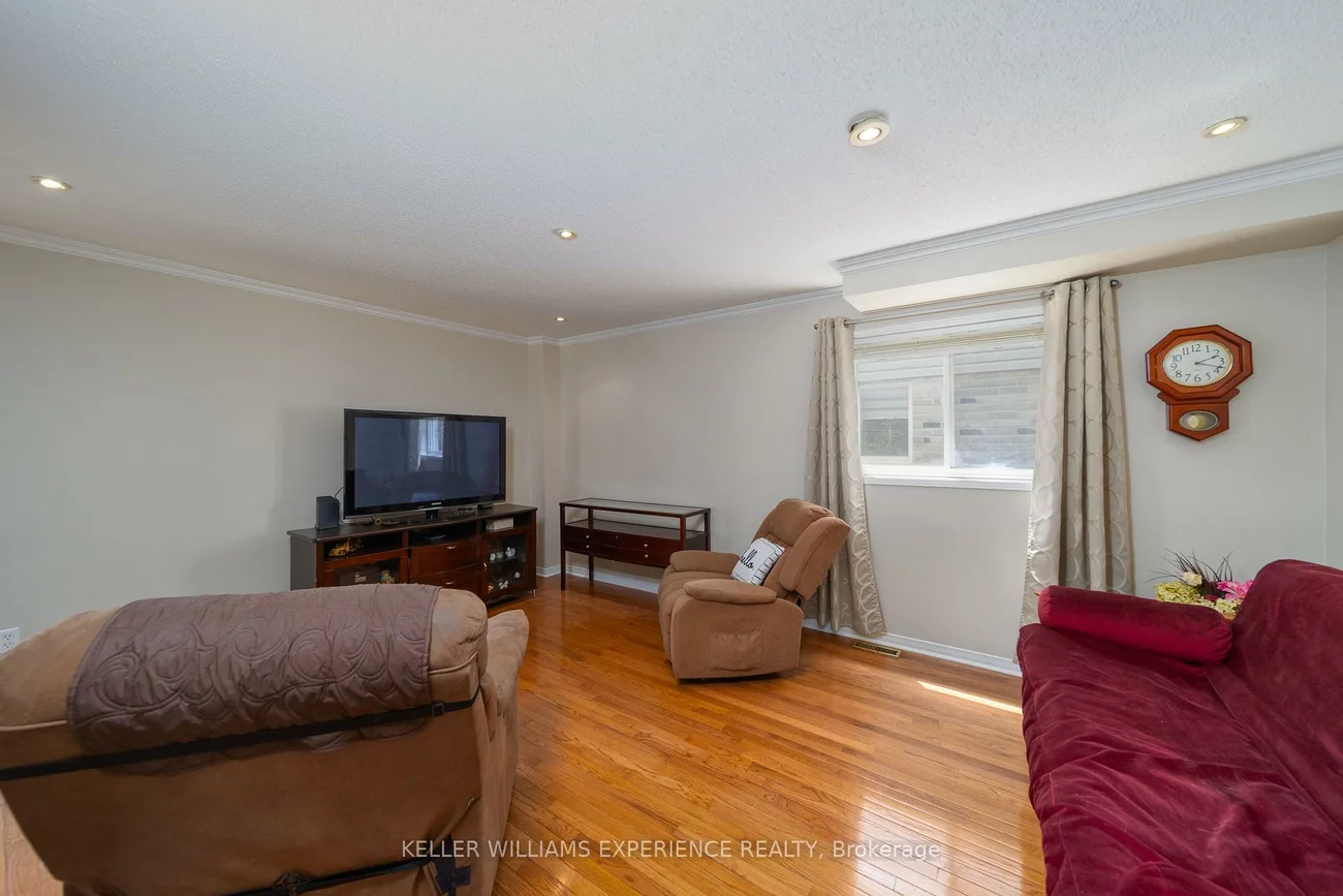 1202, Andrade, Alcona, Innisfil