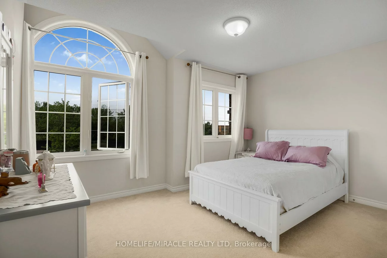 2215, Dawson, Alcona, Innisfil