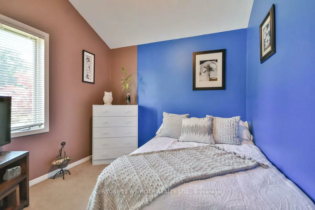 924, Vicrol, Alcona, Innisfil