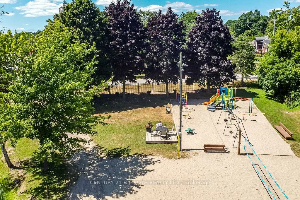 924, Vicrol, Alcona, Innisfil