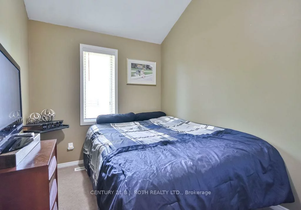 924, Vicrol, Alcona, Innisfil