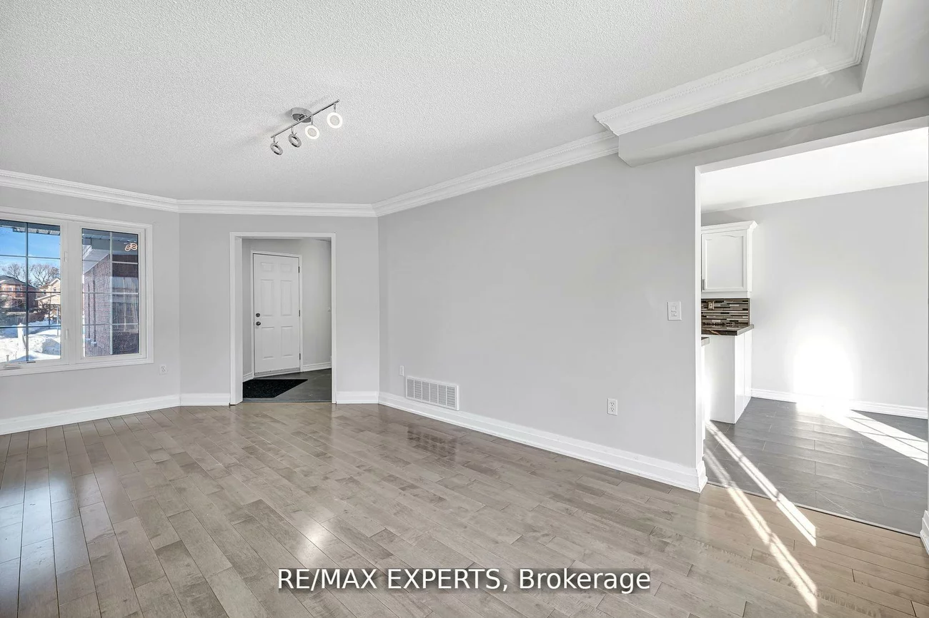 1111, Kell, Alcona, Innisfil