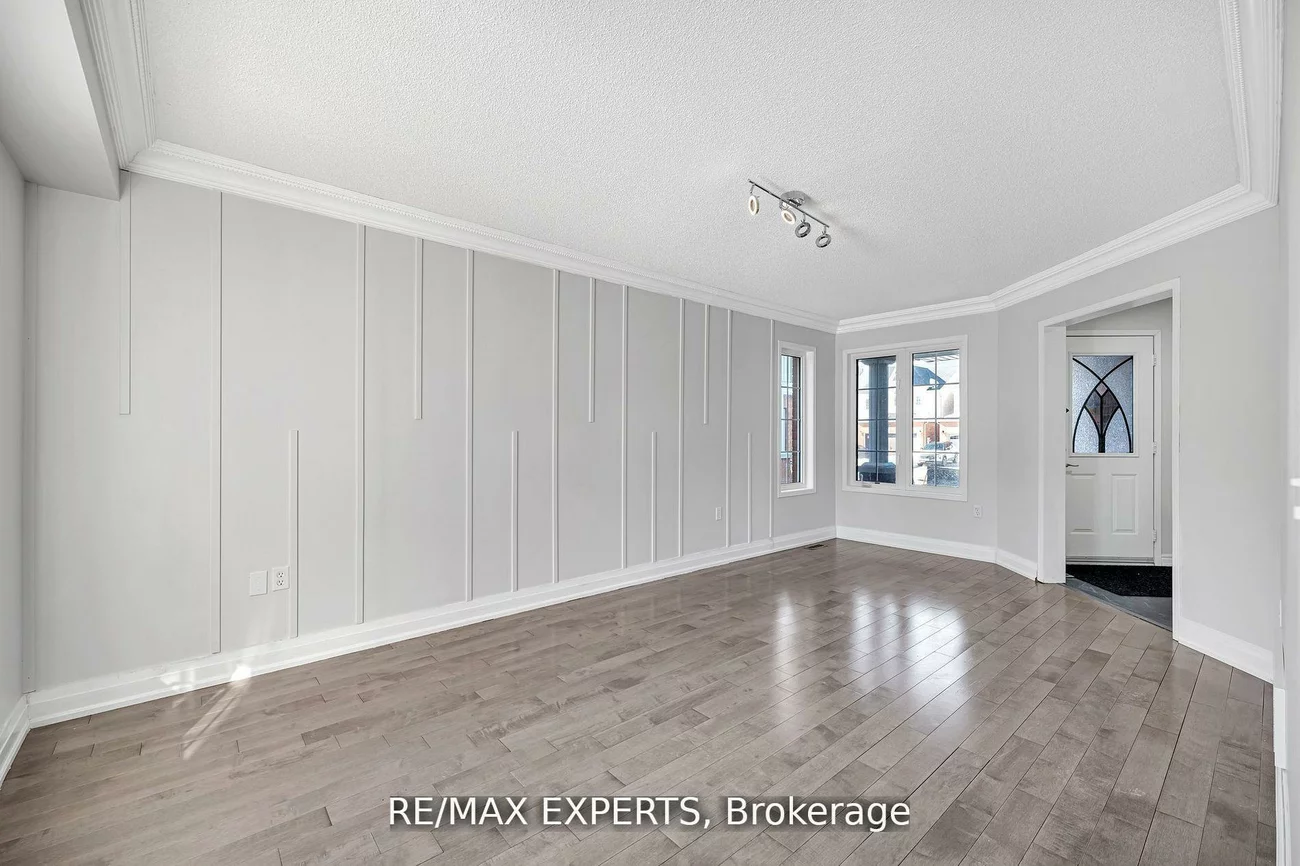 1111, Kell, Alcona, Innisfil