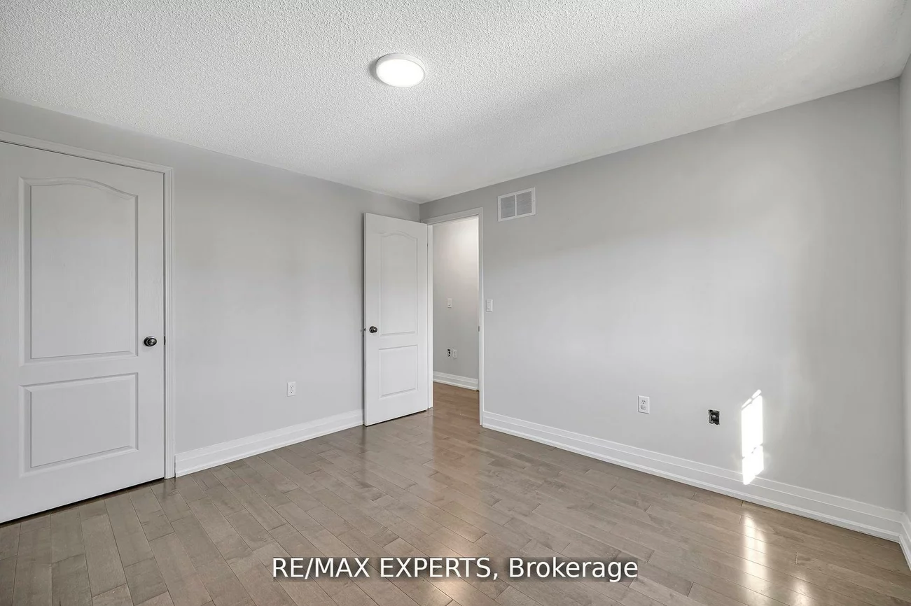 1111, Kell, Alcona, Innisfil