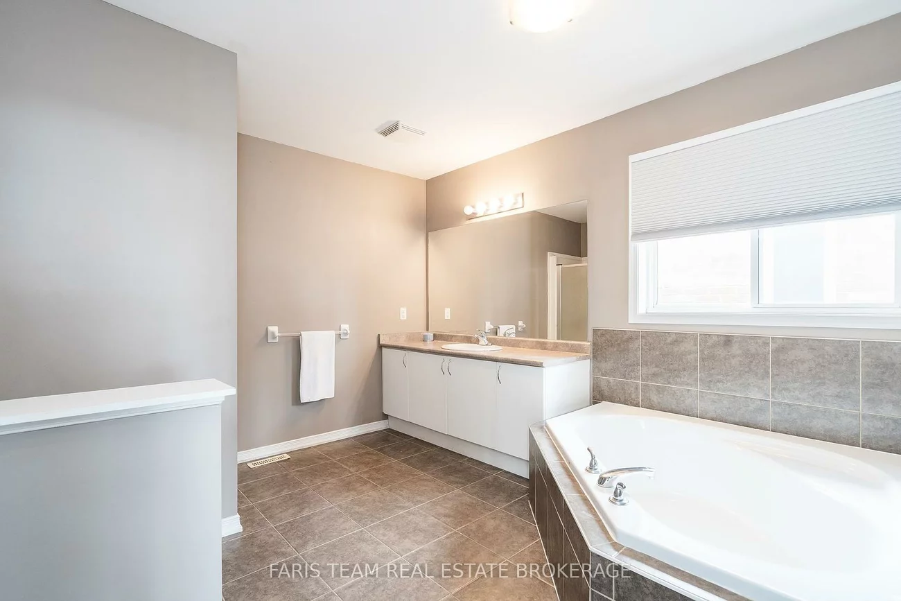 1373, Hunter, Alcona, Innisfil