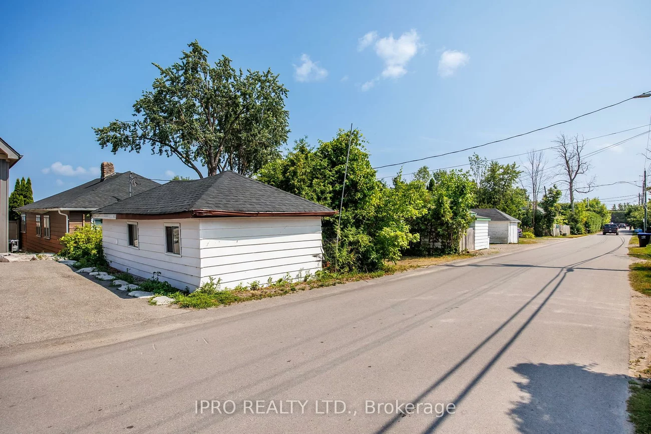 1557, Houston, Rural Innisfil, Innisfil