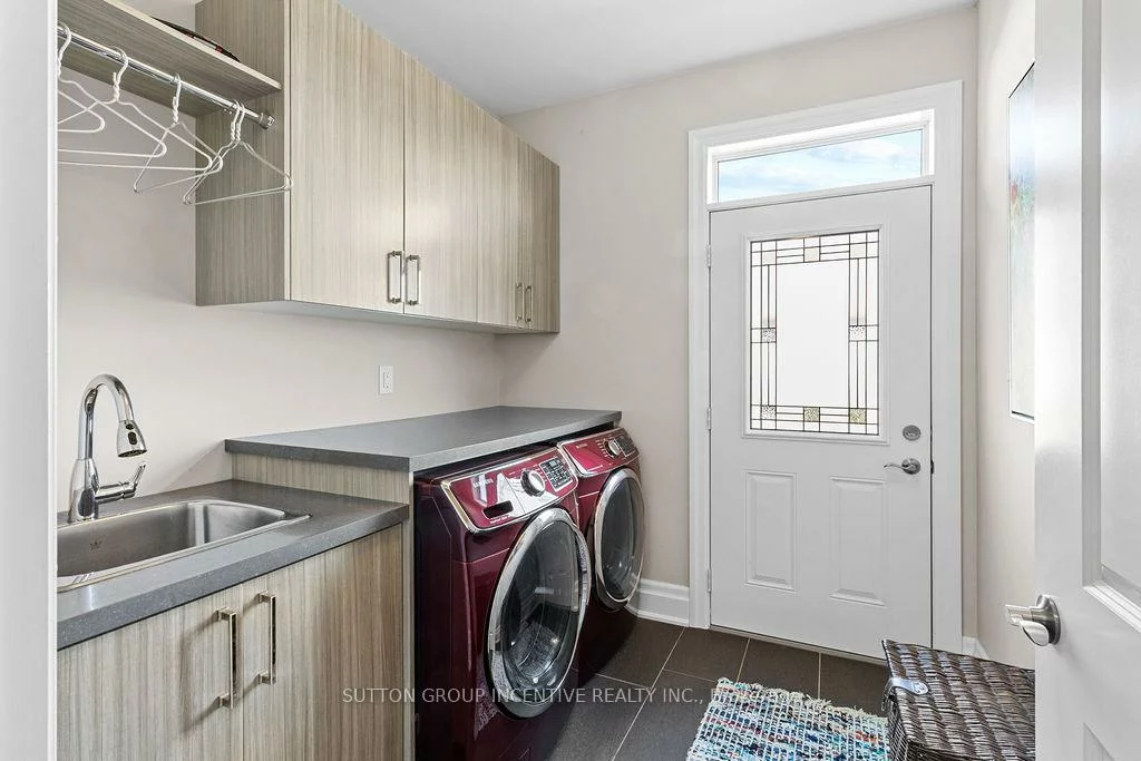 327, Sunnybrae, Stroud, Innisfil