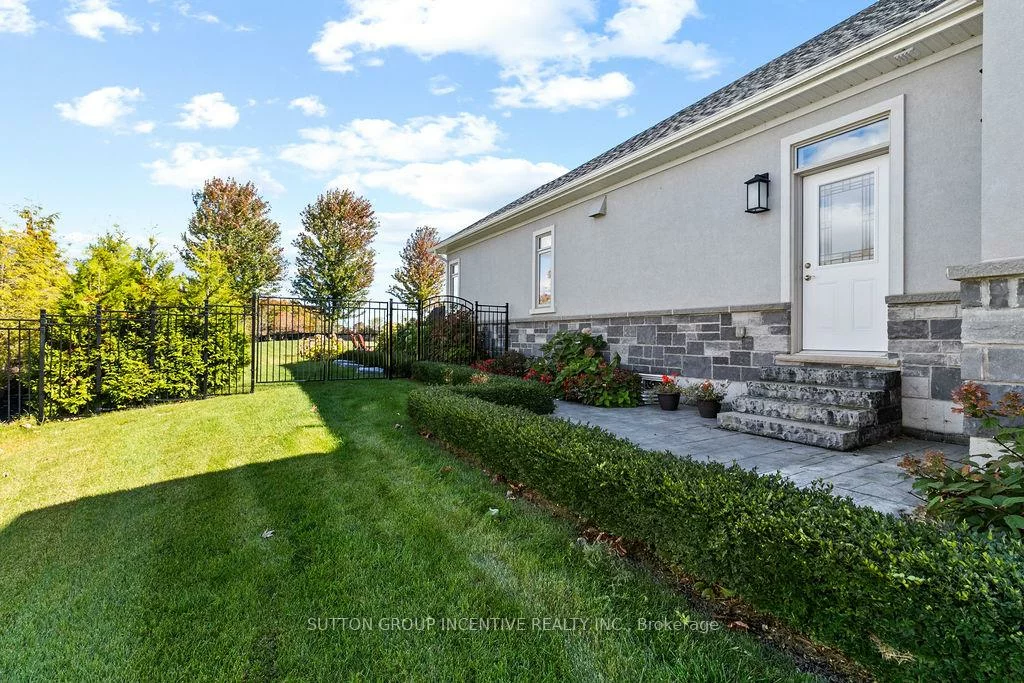 327, Sunnybrae, Stroud, Innisfil
