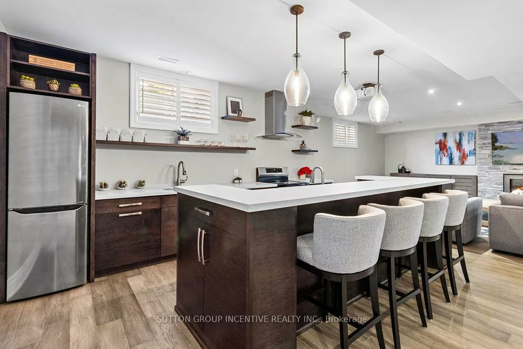 327, Sunnybrae, Stroud, Innisfil