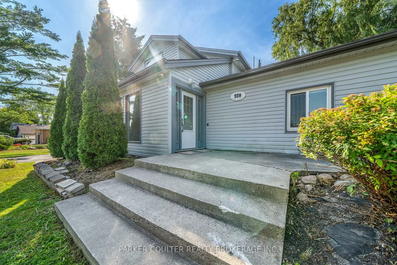 939, Clifton, Alcona, Innisfil