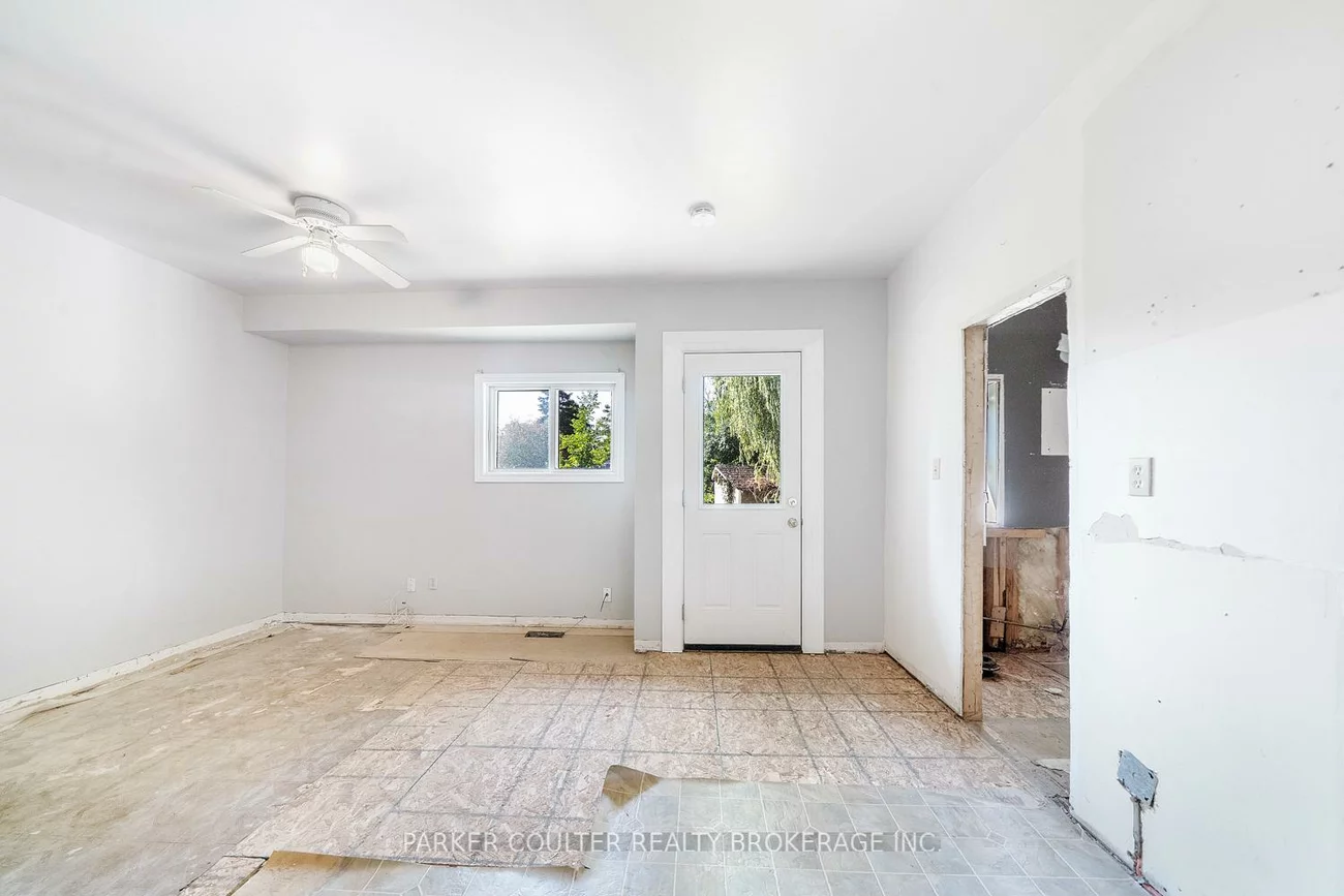 939, Clifton, Alcona, Innisfil