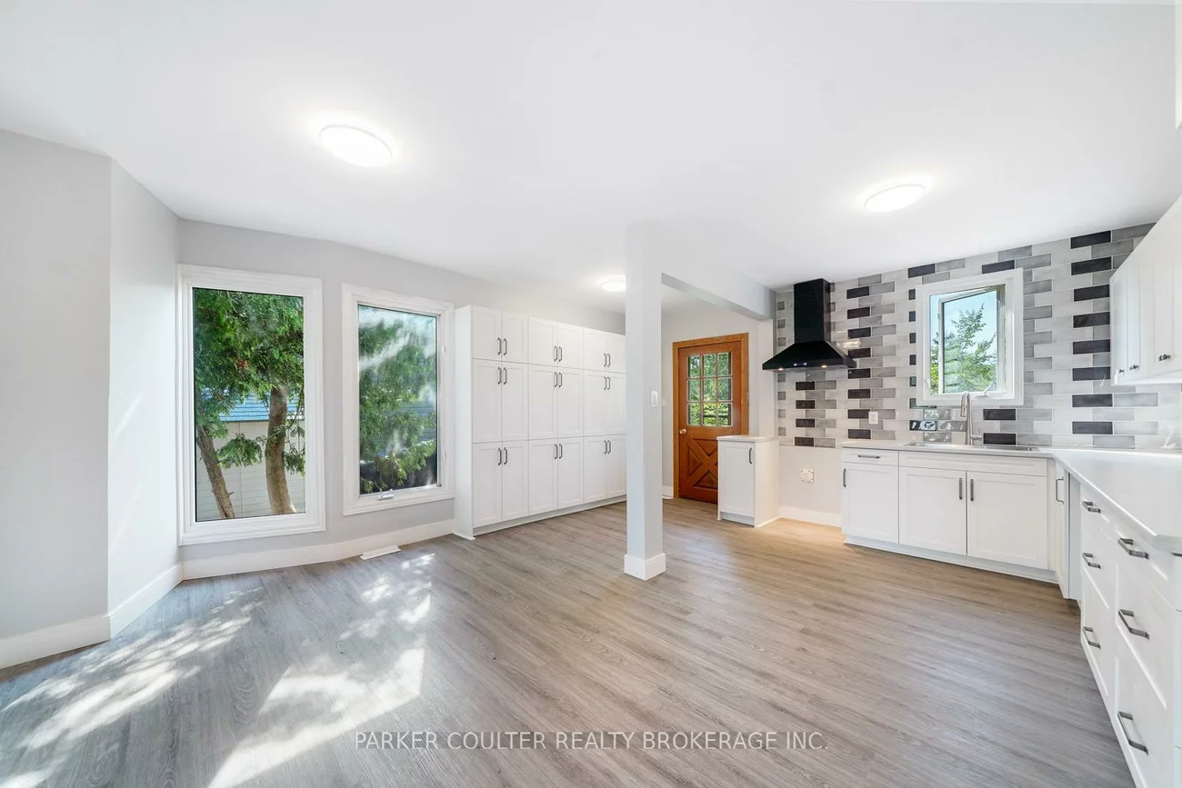 939, Clifton, Alcona, Innisfil