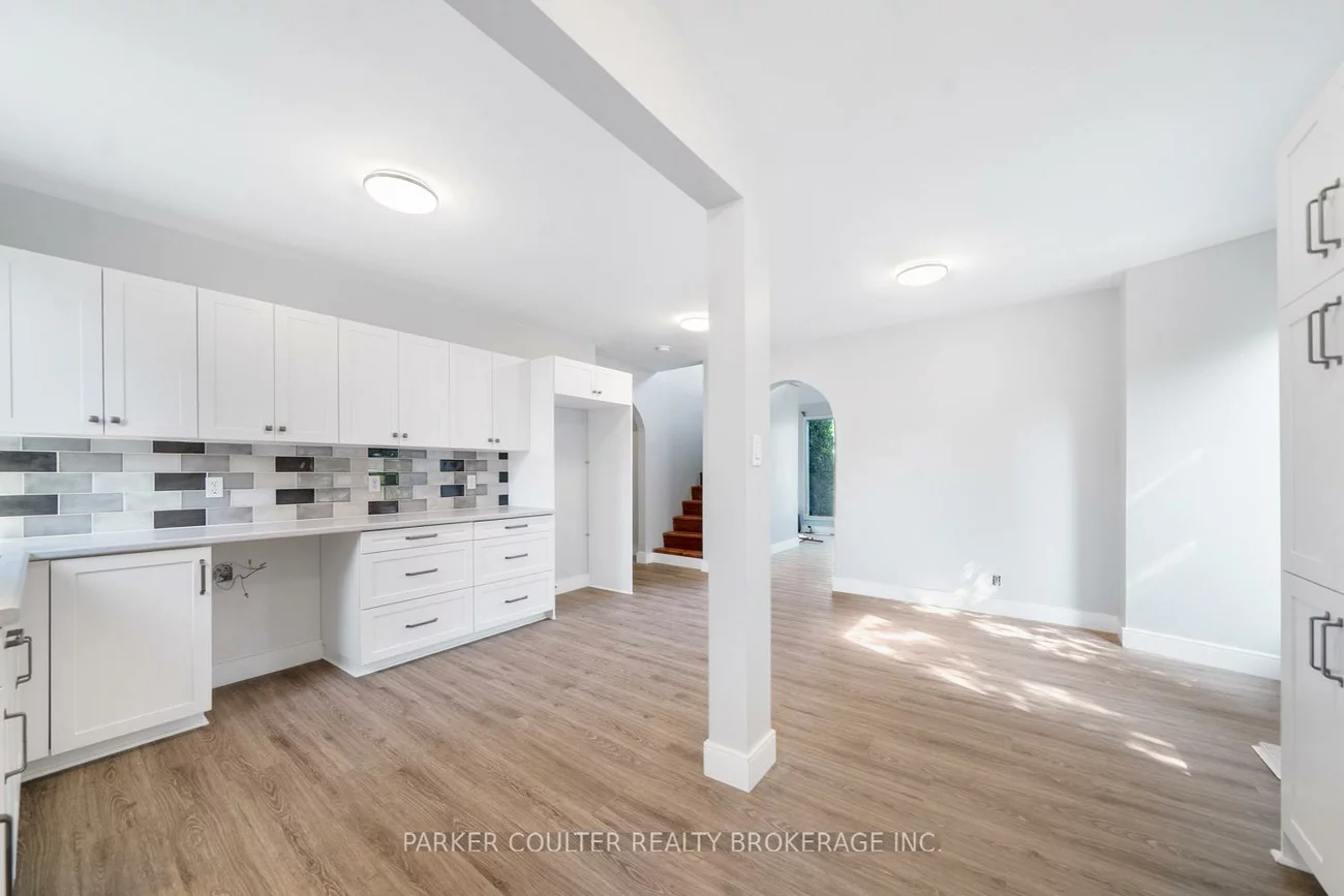 939, Clifton, Alcona, Innisfil