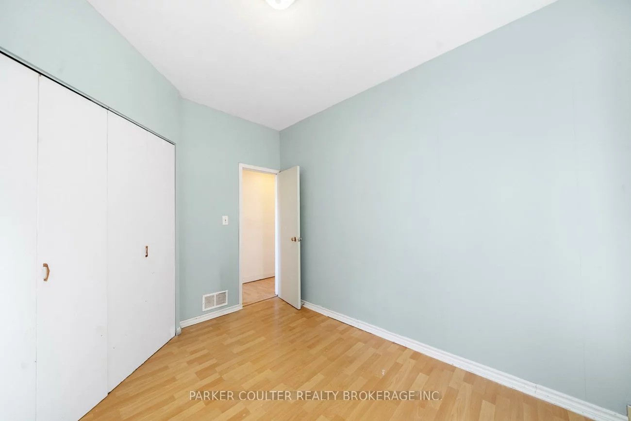 939, Clifton, Alcona, Innisfil