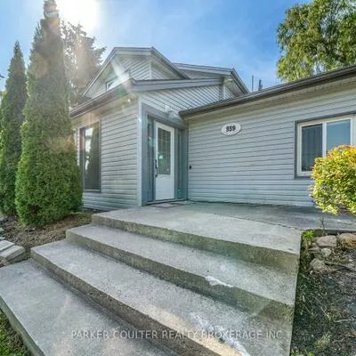 939, Clifton, Alcona, Innisfil