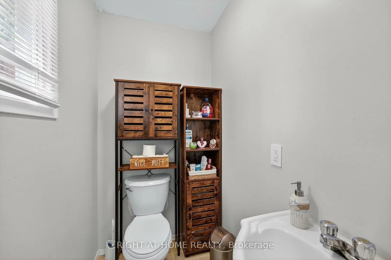2220, Richardson, Stroud, Innisfil