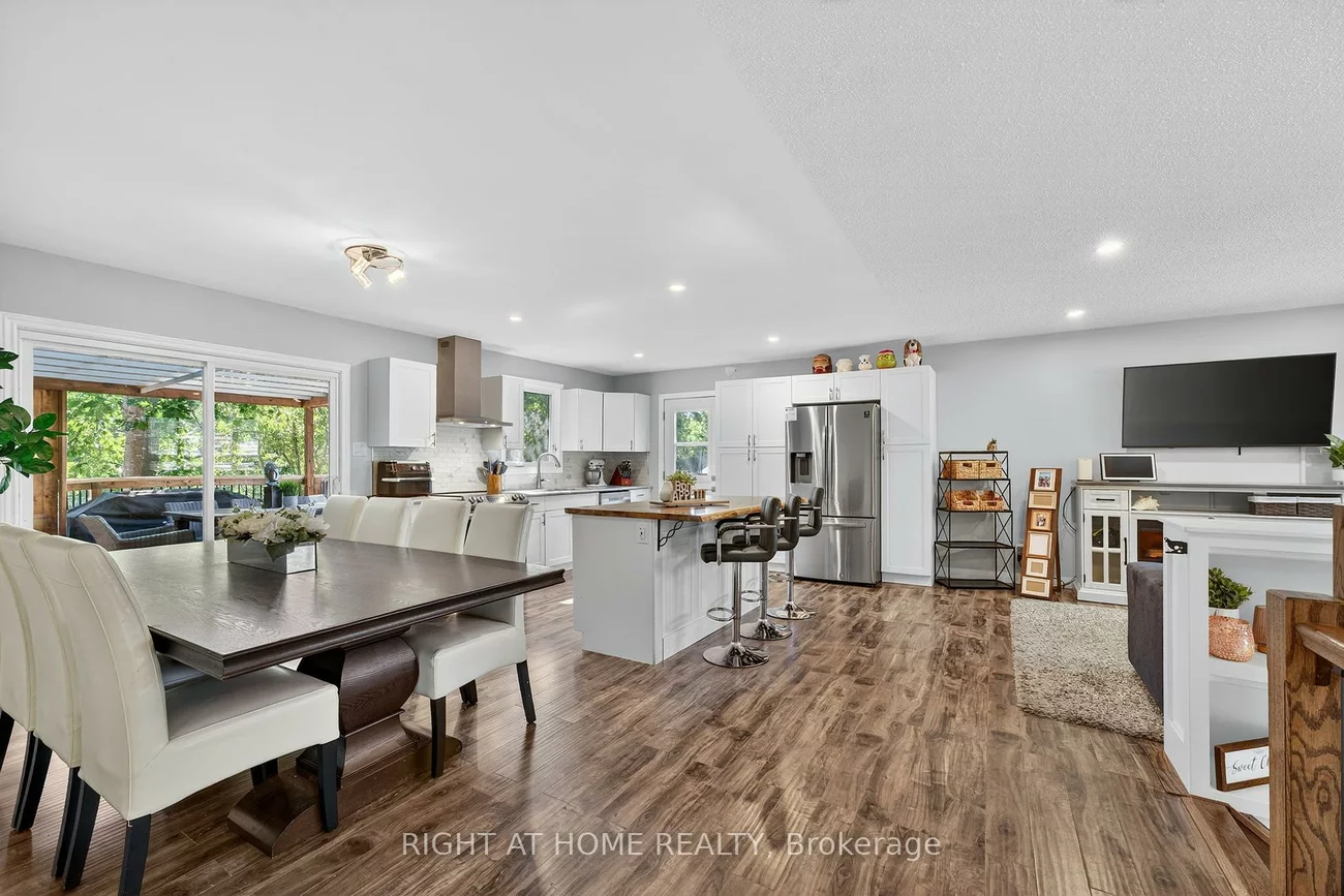 2220, Richardson, Stroud, Innisfil