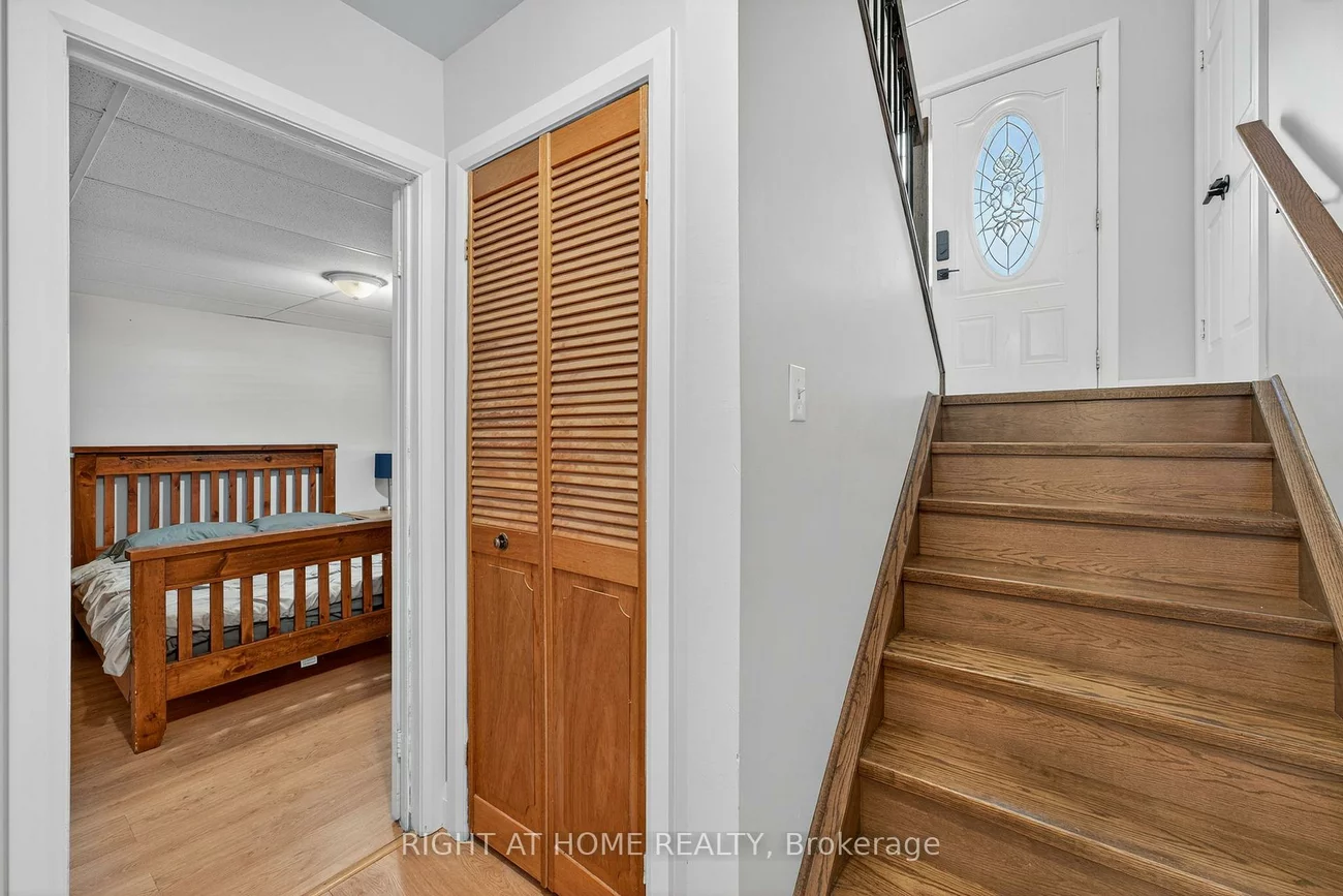 2220, Richardson, Stroud, Innisfil