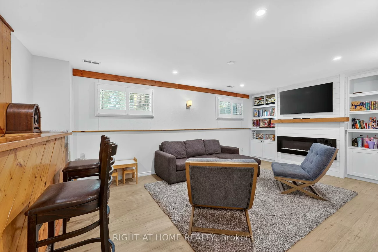 2220, Richardson, Stroud, Innisfil