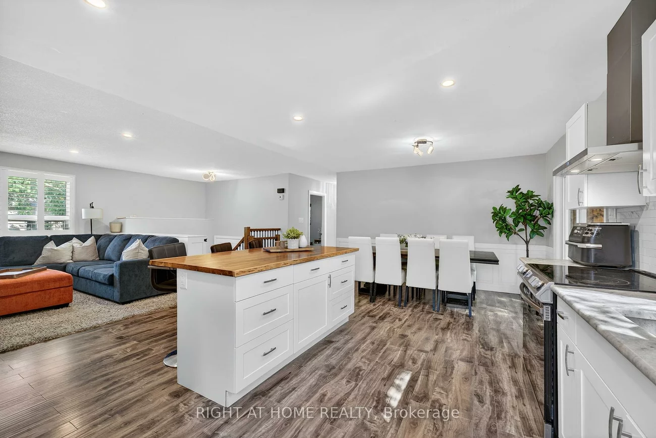 2220, Richardson, Stroud, Innisfil