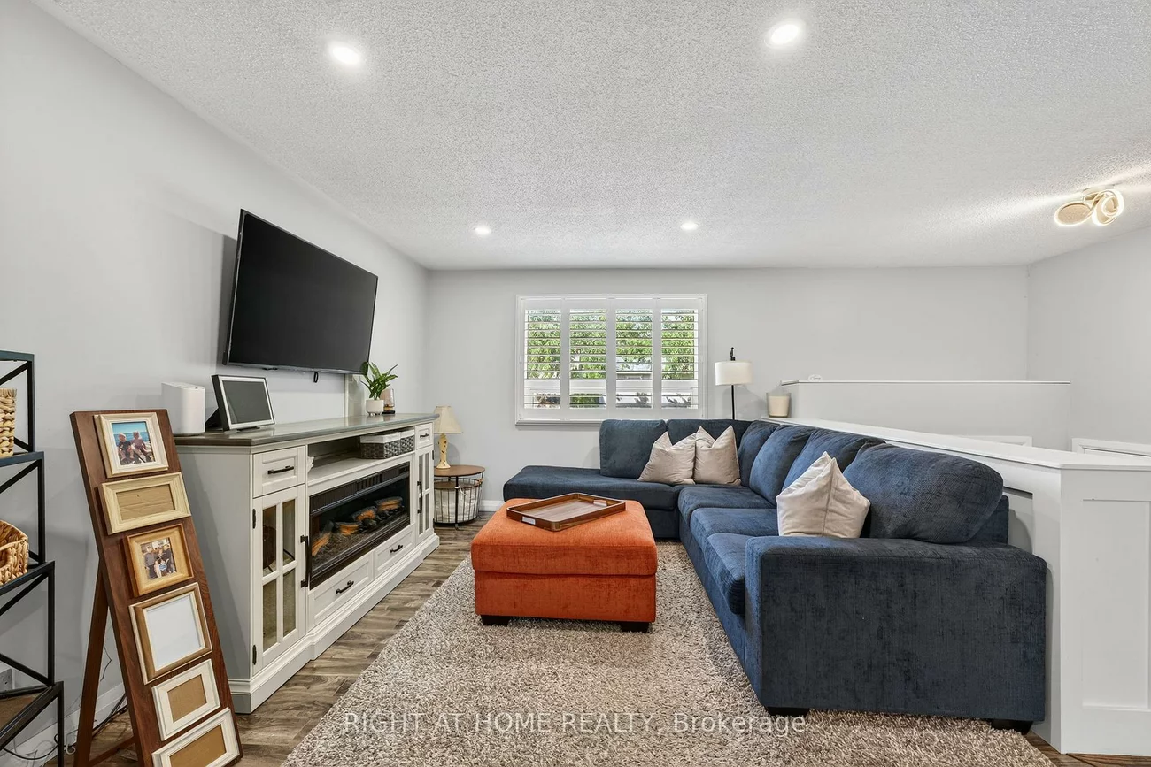 2220, Richardson, Stroud, Innisfil
