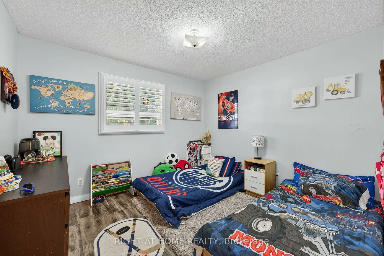 2220, Richardson, Stroud, Innisfil