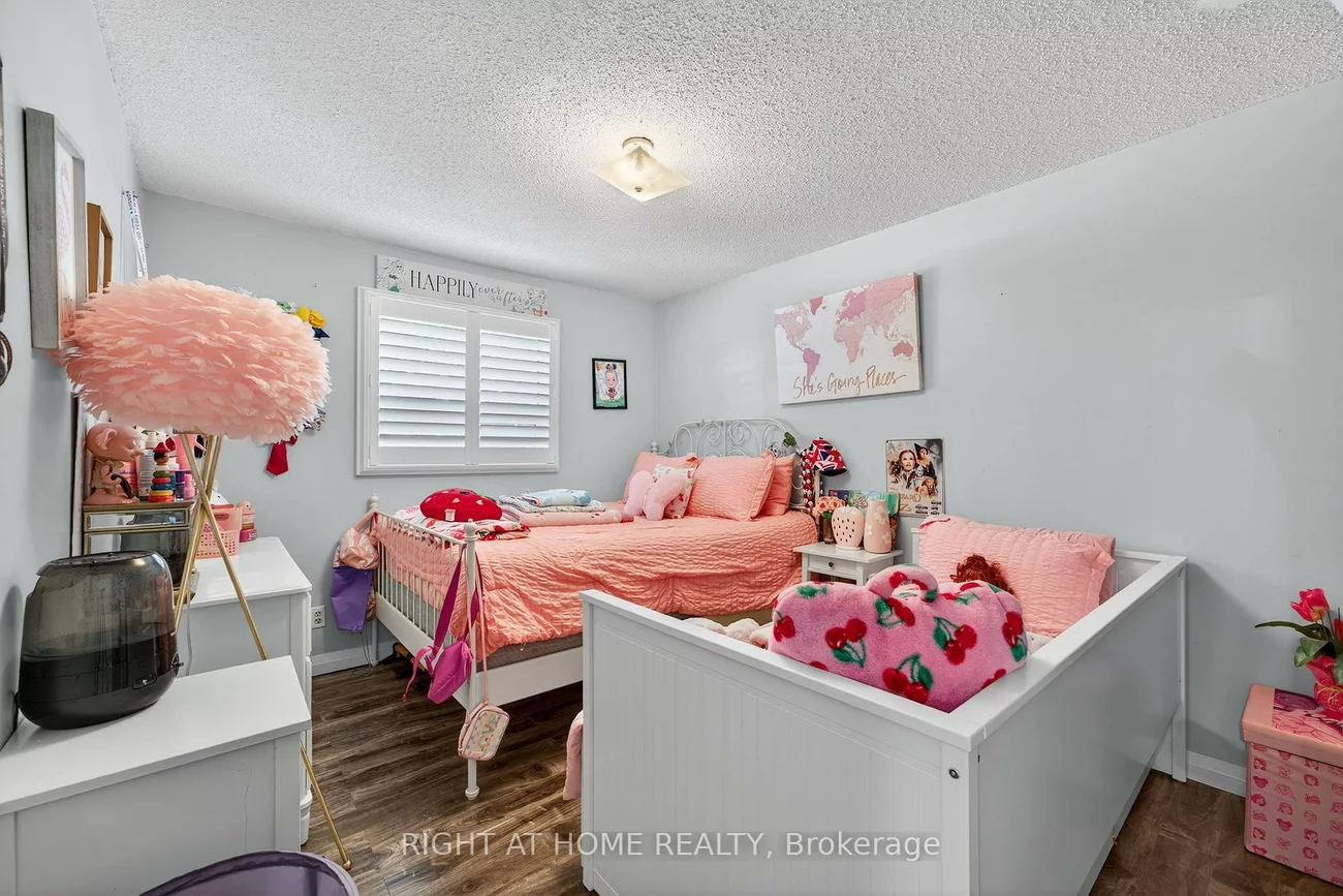 2220, Richardson, Stroud, Innisfil