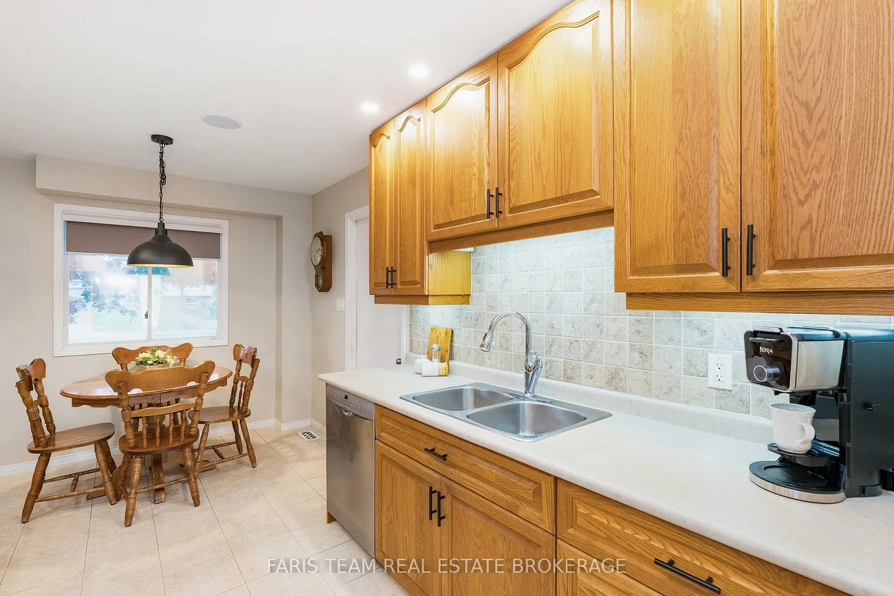 2275, Webb, Stroud, Innisfil