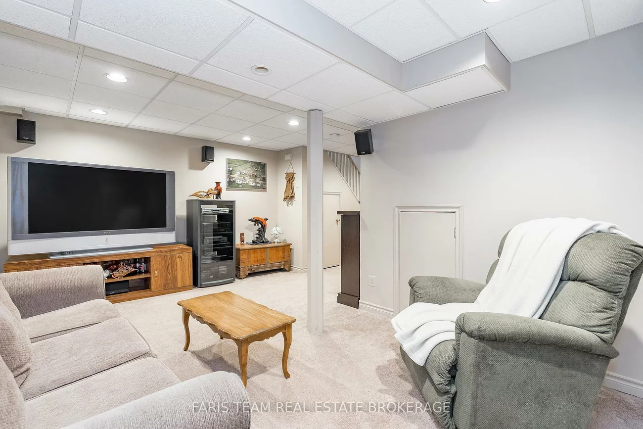 2275, Webb, Stroud, Innisfil