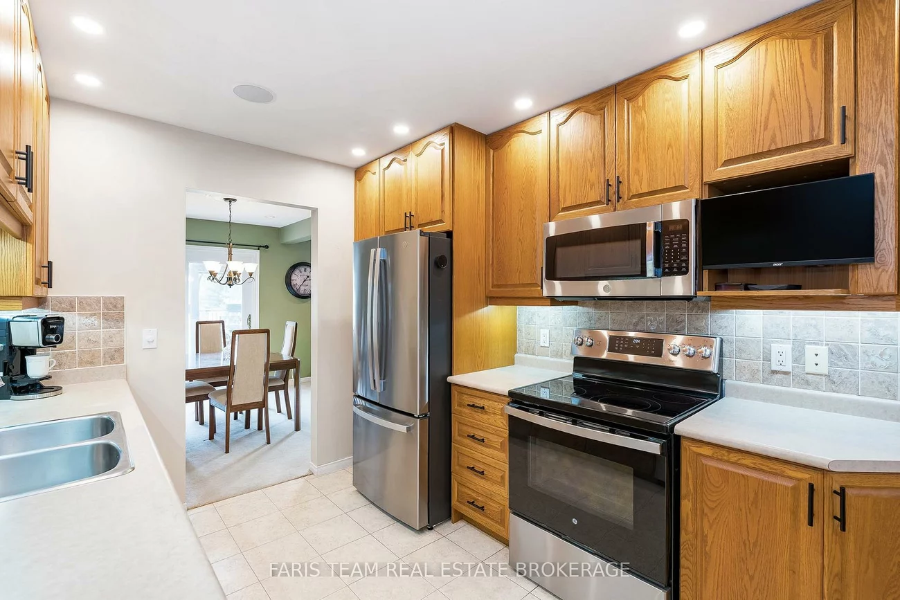 2275, Webb, Stroud, Innisfil